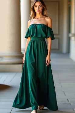 Verde escuro fora do ombro Um vestido formal longo da linha