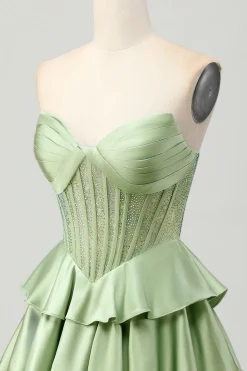 Verde escuro frisado A-line Strapless Corset Homecoming Dress