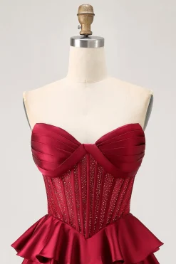 Verde escuro frisado A-line Strapless Corset Homecoming Dress