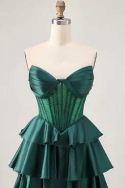Verde escuro frisado A-line Strapless Corset Homecoming Dress