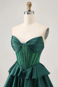 Verde escuro frisado A-line Strapless Corset Homecoming Dress
