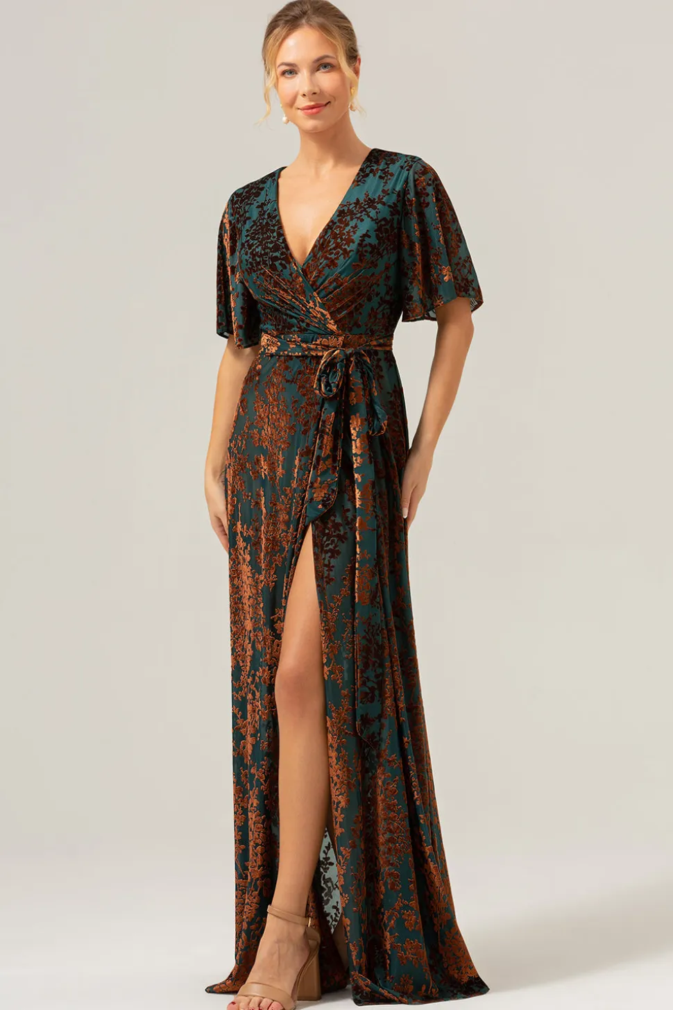 Verde escuro Uma linha Burnout Velvet Long Prom Dress com mangas curtas