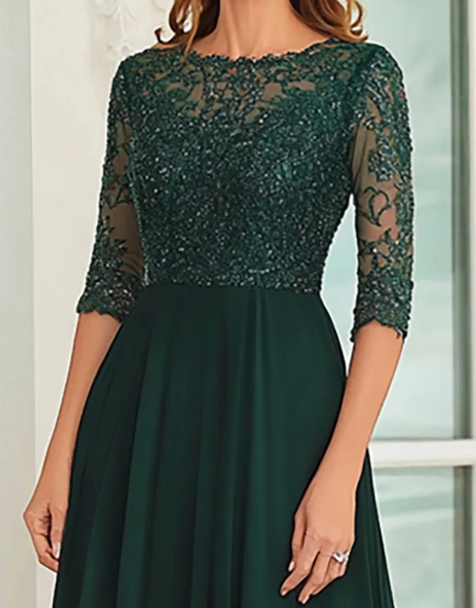 Verde escuro Uma linha de renda mãe de vestido de noiva com 3/4 mangas