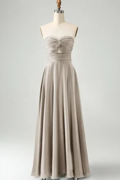 Verde escuro Uma linha querida Keyhole Long Bridesmaid Dress
