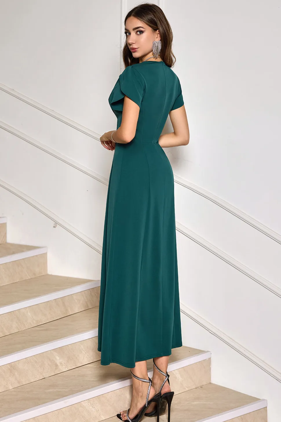 Verde escuro V-Neck Midi Cocktail Party Dress com mangas curtas