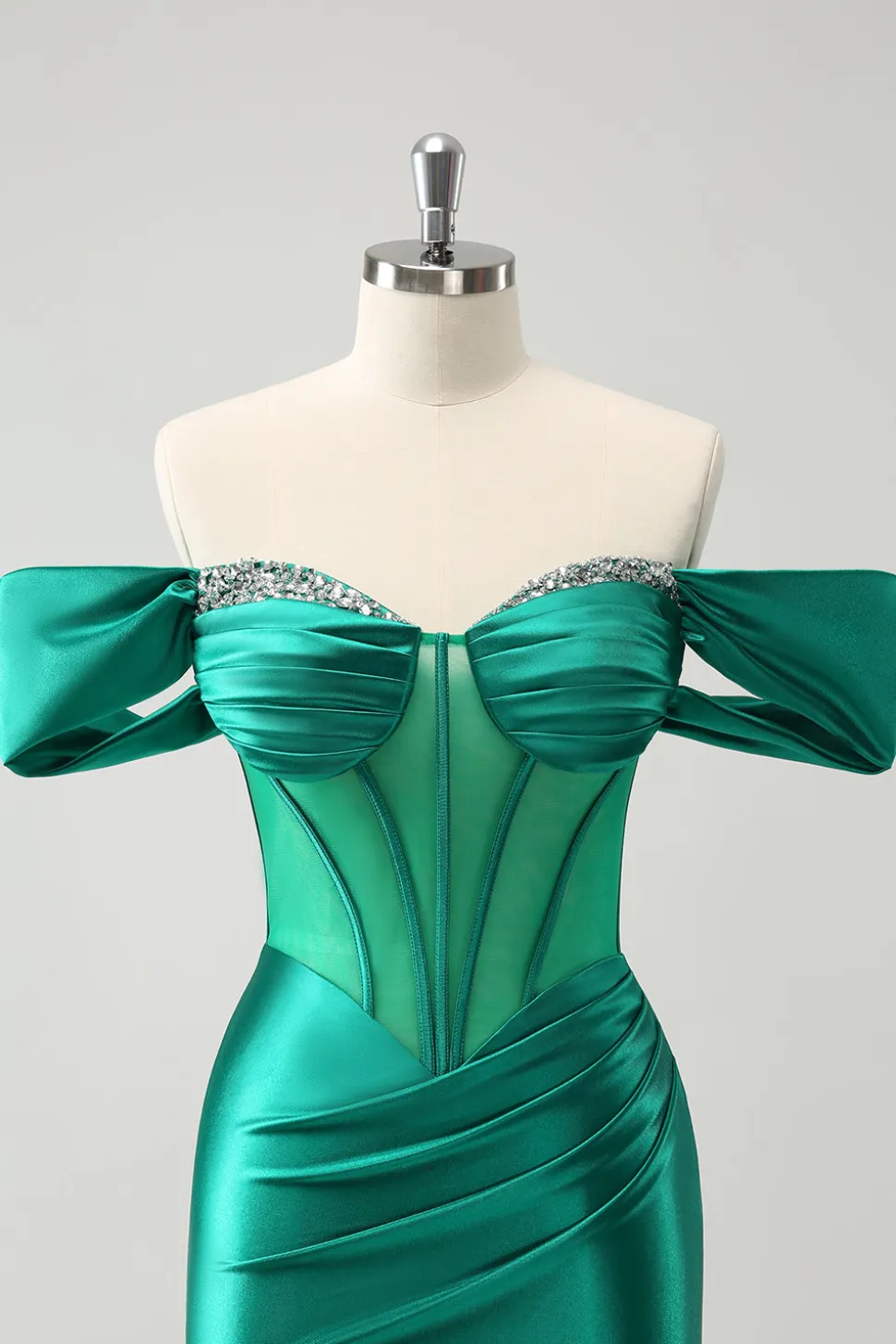 Verde fora do ombro cetim apertado Homecoming vestido com frisos