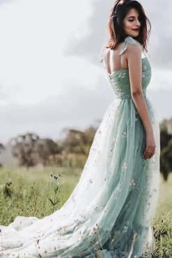 Verde Tule A-Line Espaghetti Correias Ruched Long Prom Dress com Bordado