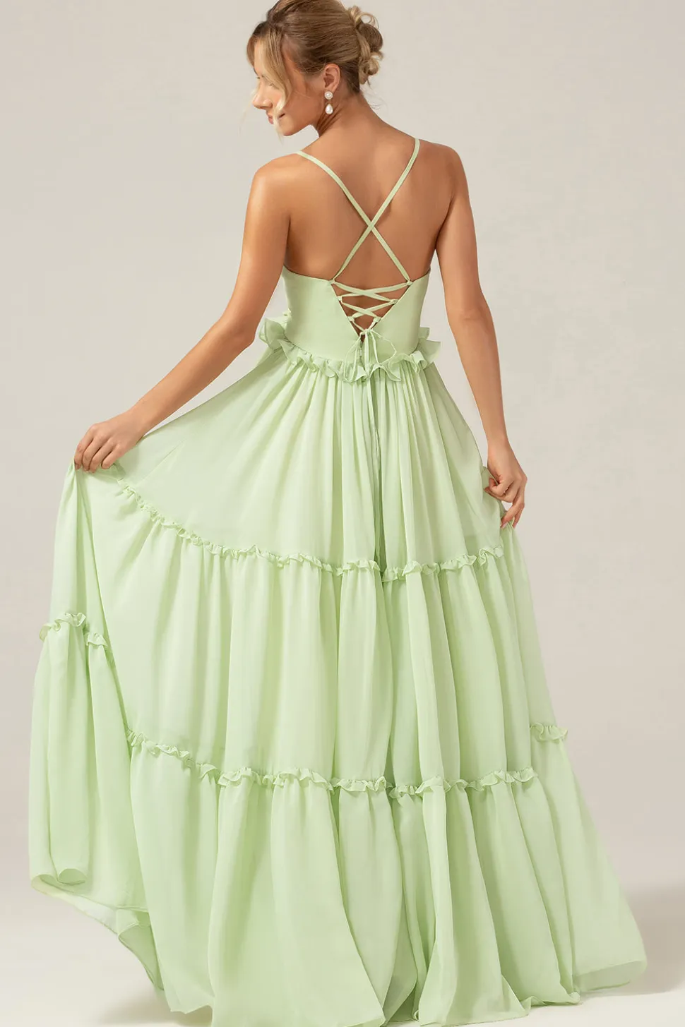 Verde Uma linha de babados longo vestido de dama de honra da maternidade com renda para trás