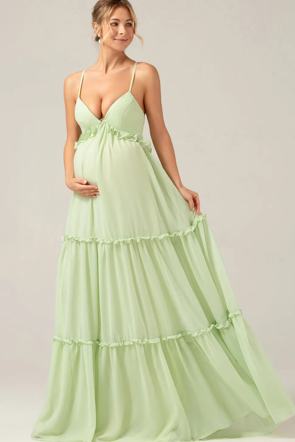 Verde Uma linha de babados longo vestido de dama de honra da maternidade com renda para trás