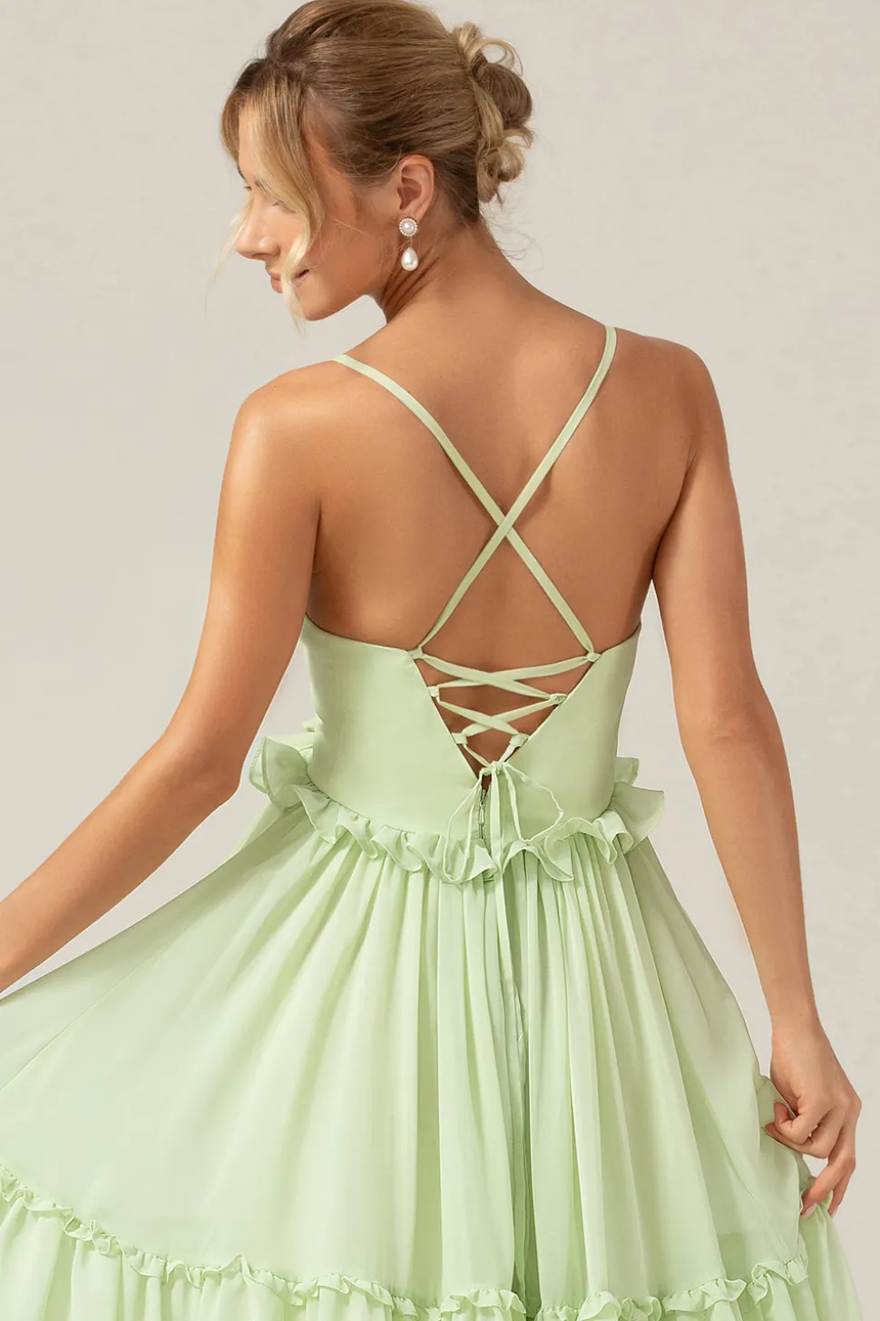 Verde Uma linha de babados longo vestido de dama de honra da maternidade com renda para trás
