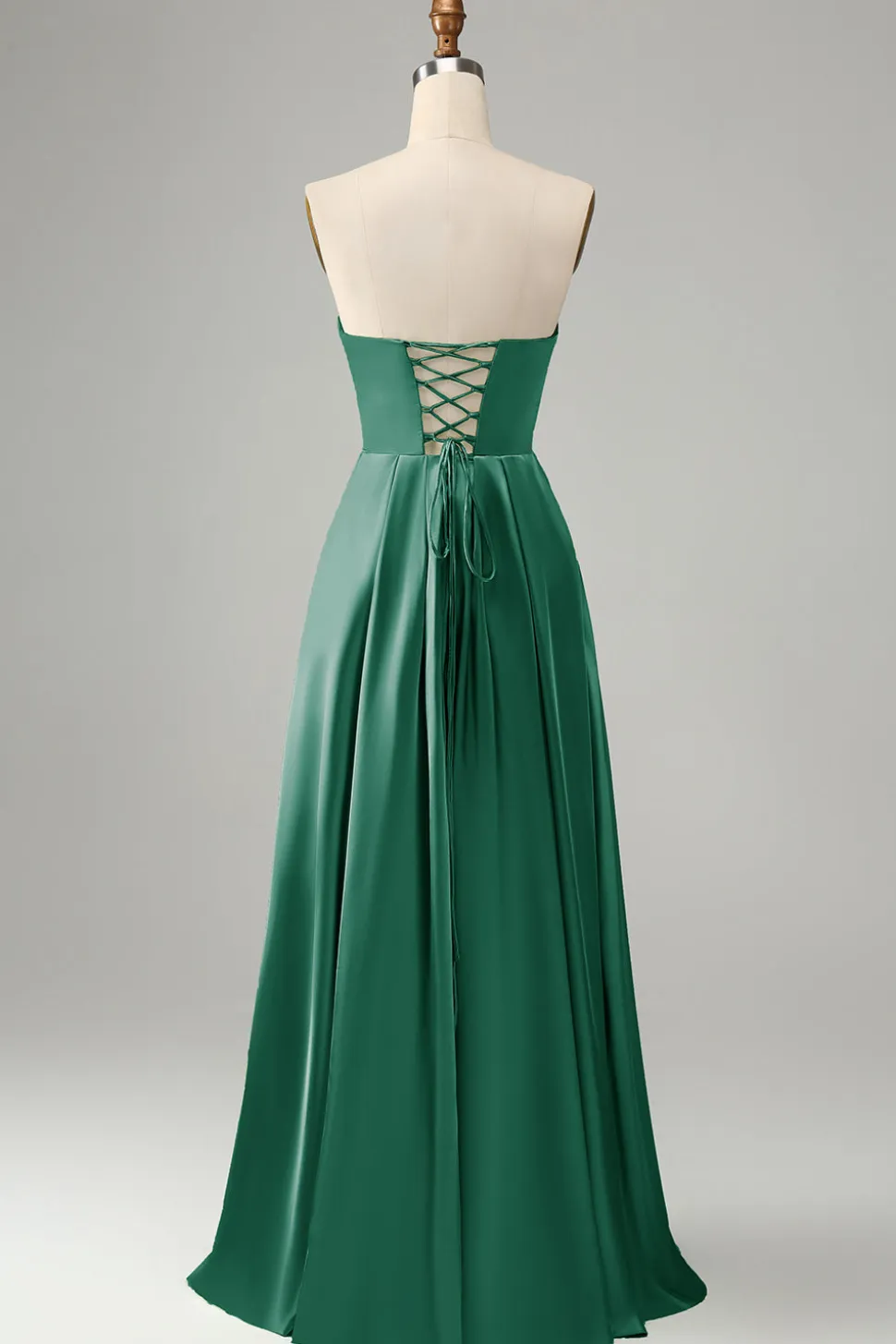 Verde Uma linha plissada sem alças vestido de dama de honra com fenda