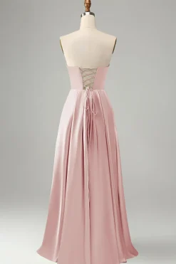 Verde Uma linha plissada sem alças vestido de dama de honra com fenda