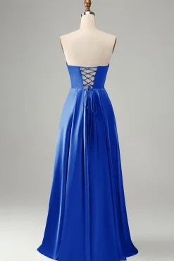 Verde Uma linha plissada sem alças vestido de dama de honra com fenda