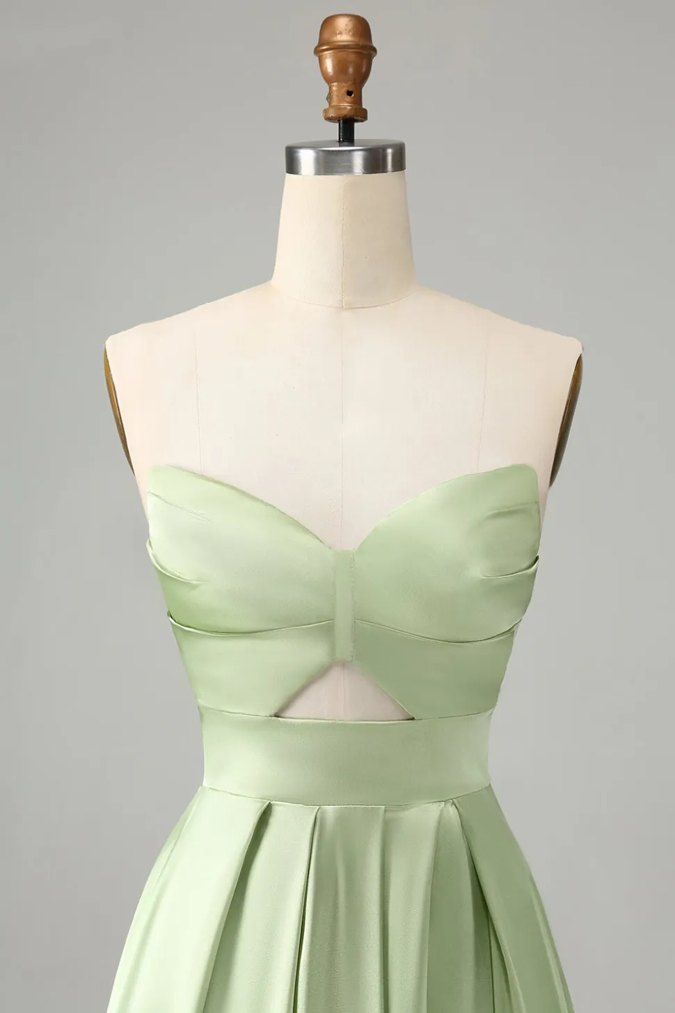 Verde Uma linha plissada sem alças vestido de dama de honra com fenda