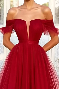 Vermelho A-Line fora do ombro tule vestido de baile