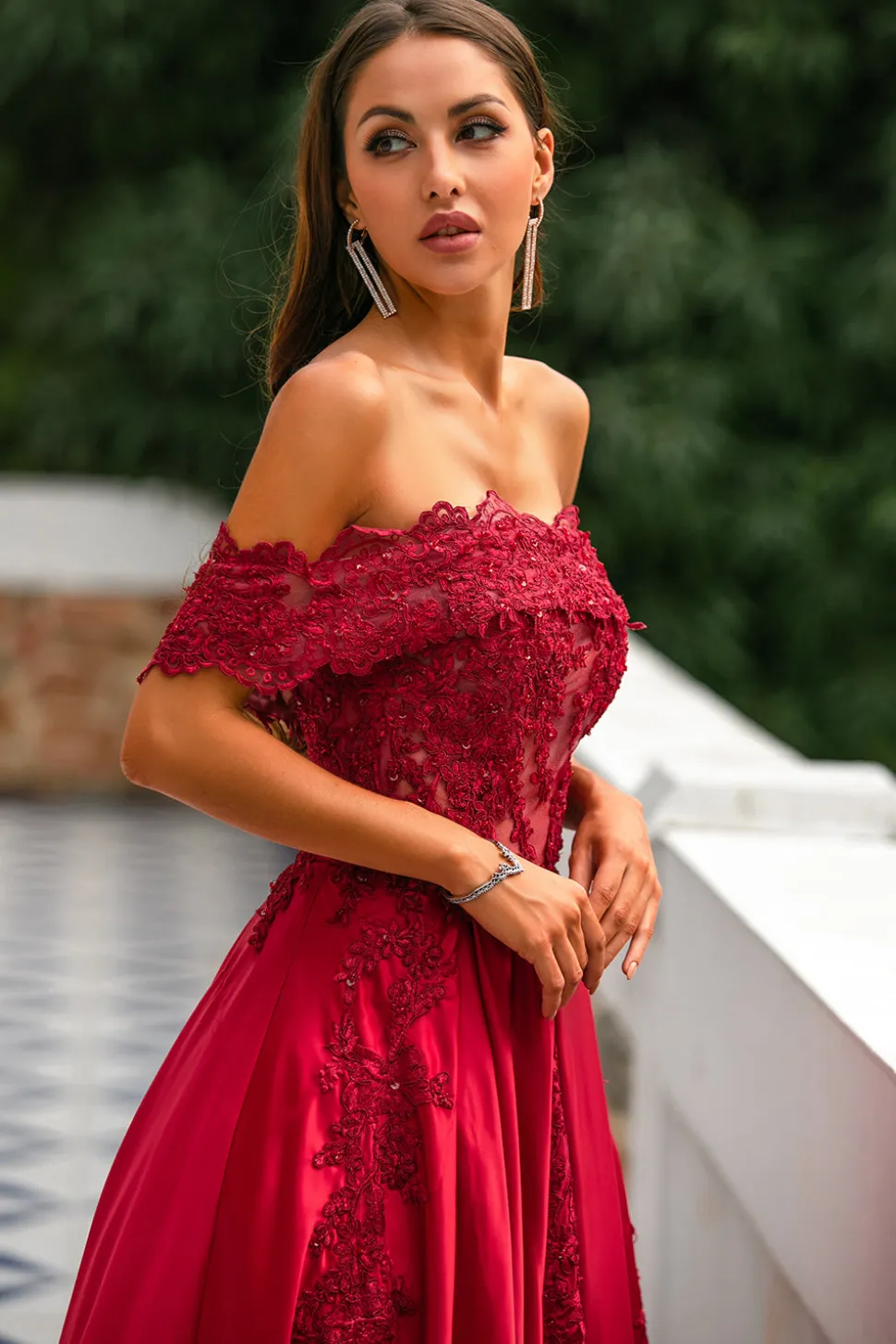 Vermelho fora do ombro Vestidos de Cerimónia