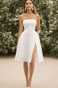 Vestidinho Branco com Fenda Sem Alças Linha-A Curto/Mini Cetim