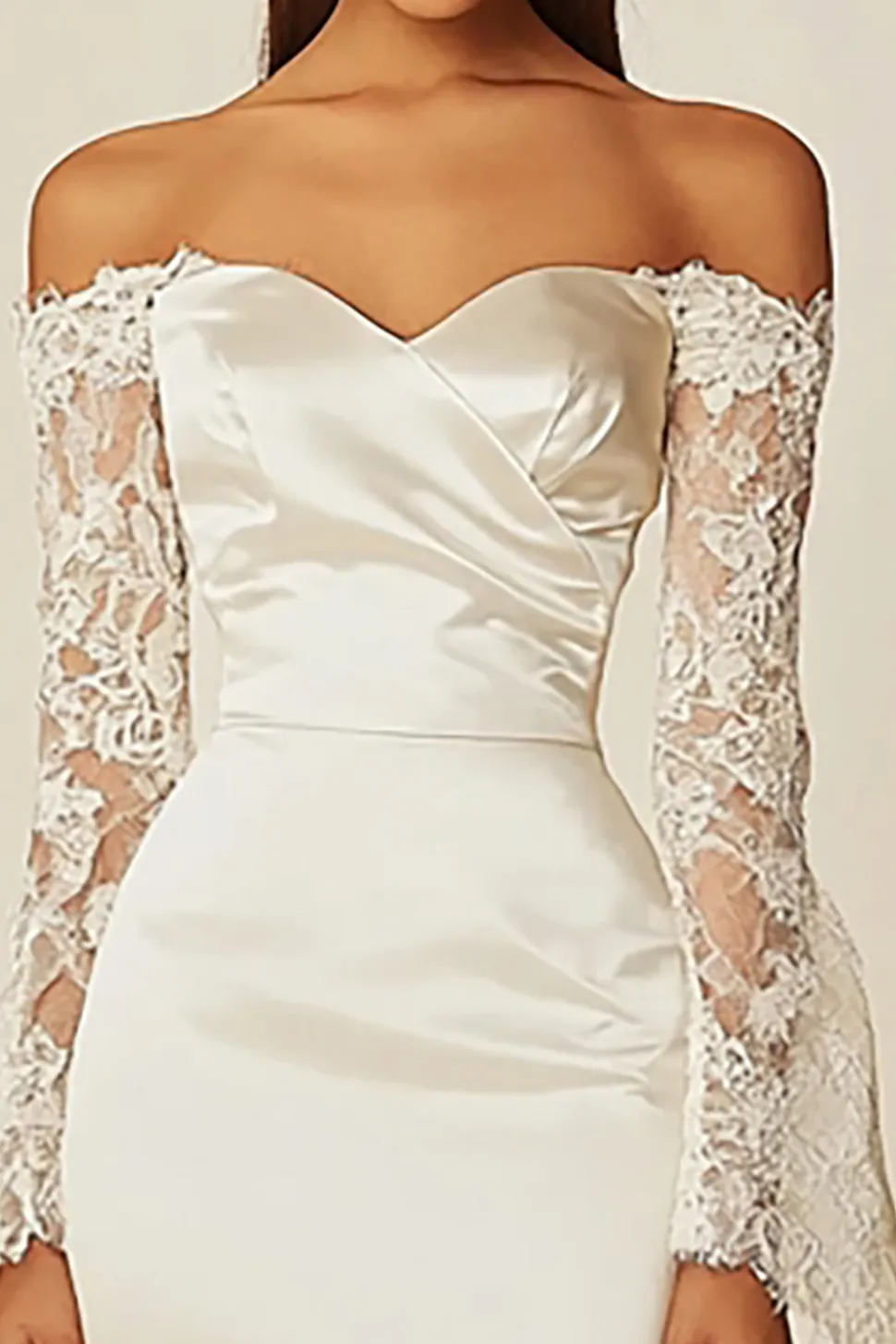 Vestidinho Branco com Mangas Compridas Fora do Ombro Curto/Mini Renda Bodycon