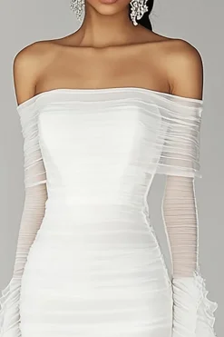 Vestidinho Branco Fora do Ombro Assimétrico Chiffon Bainha