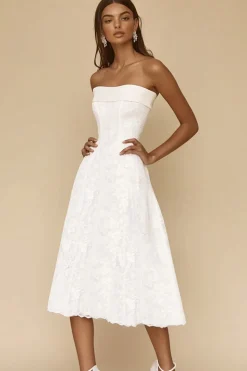 Vestidinho Branco Sem Alças Linha-A Renda Midi Comprimento