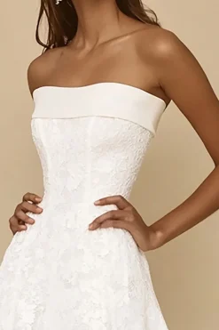 Vestidinho Branco Sem Alças Linha-A Renda Midi Comprimento