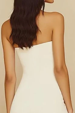 Vestidinho Branco Sem Alças Bodycon Assimétrico Curto/Mini Babados