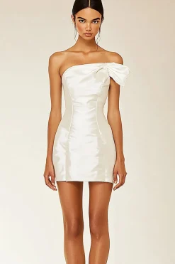Vestidinho Branco Um Ombro Bodycon Cetim Curto/Mini