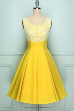 Vestido amarelo com botões