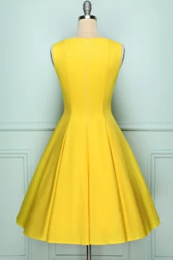 Vestido amarelo com botões