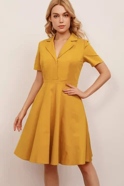 Vestido amarelo dos anos 50 da lapela
