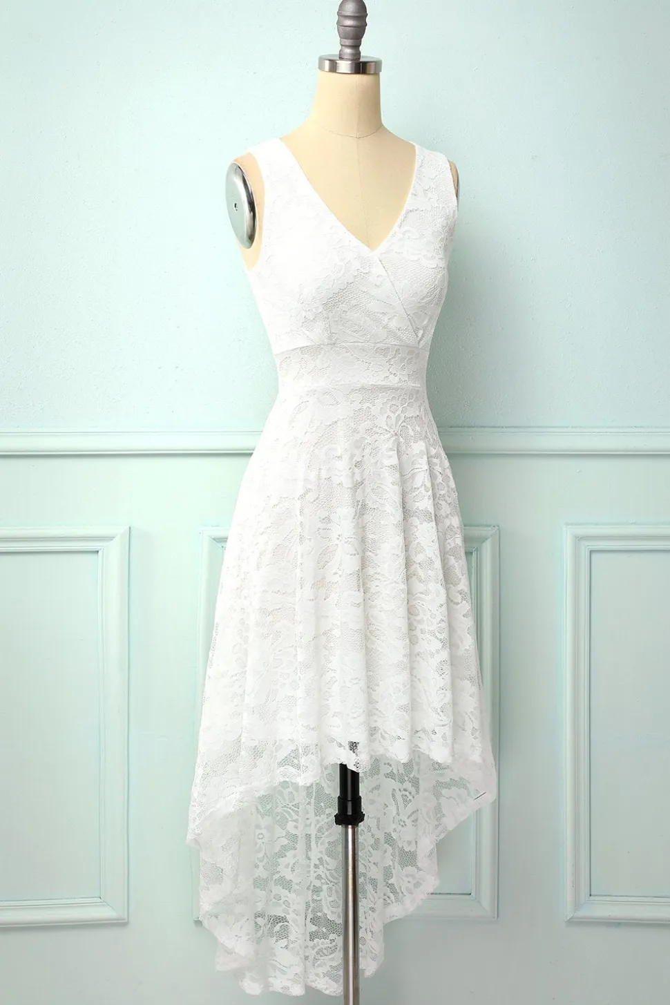 Vestido assimétrico de champanhe