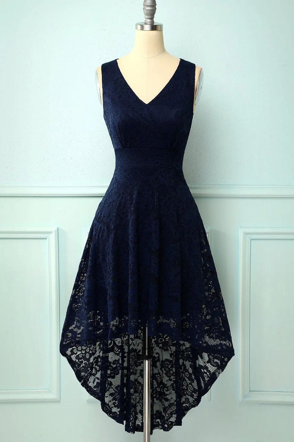 Vestido assimétrico de champanhe