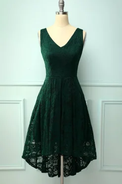 Vestido assimétrico de renda branca