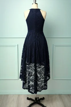 Vestido assimétrico de renda azul marinho