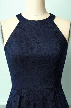 Vestido assimétrico de renda azul marinho