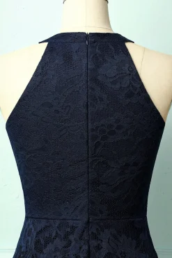Vestido assimétrico de renda azul marinho