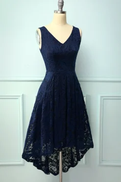Vestido assimétrico de renda azul marinho