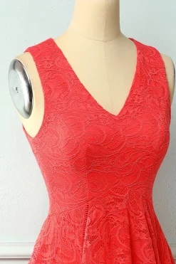 Vestido assimétrico de renda com decote em v vermelho