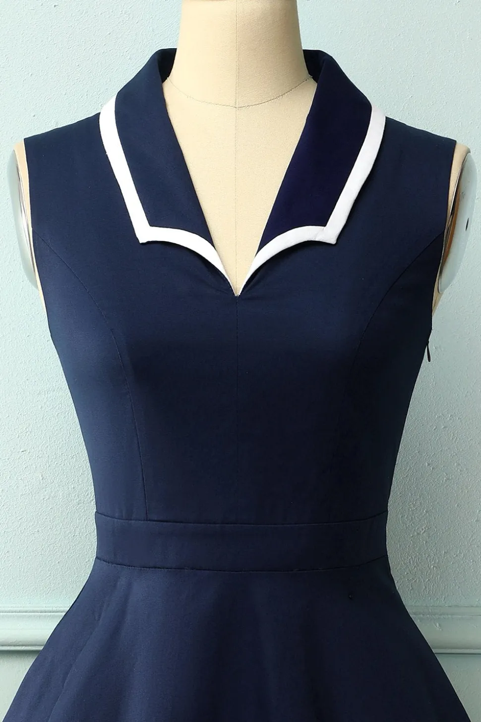 Vestido azul marinho dos anos 50