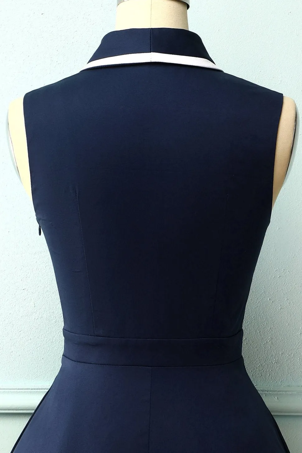 Vestido azul marinho dos anos 50