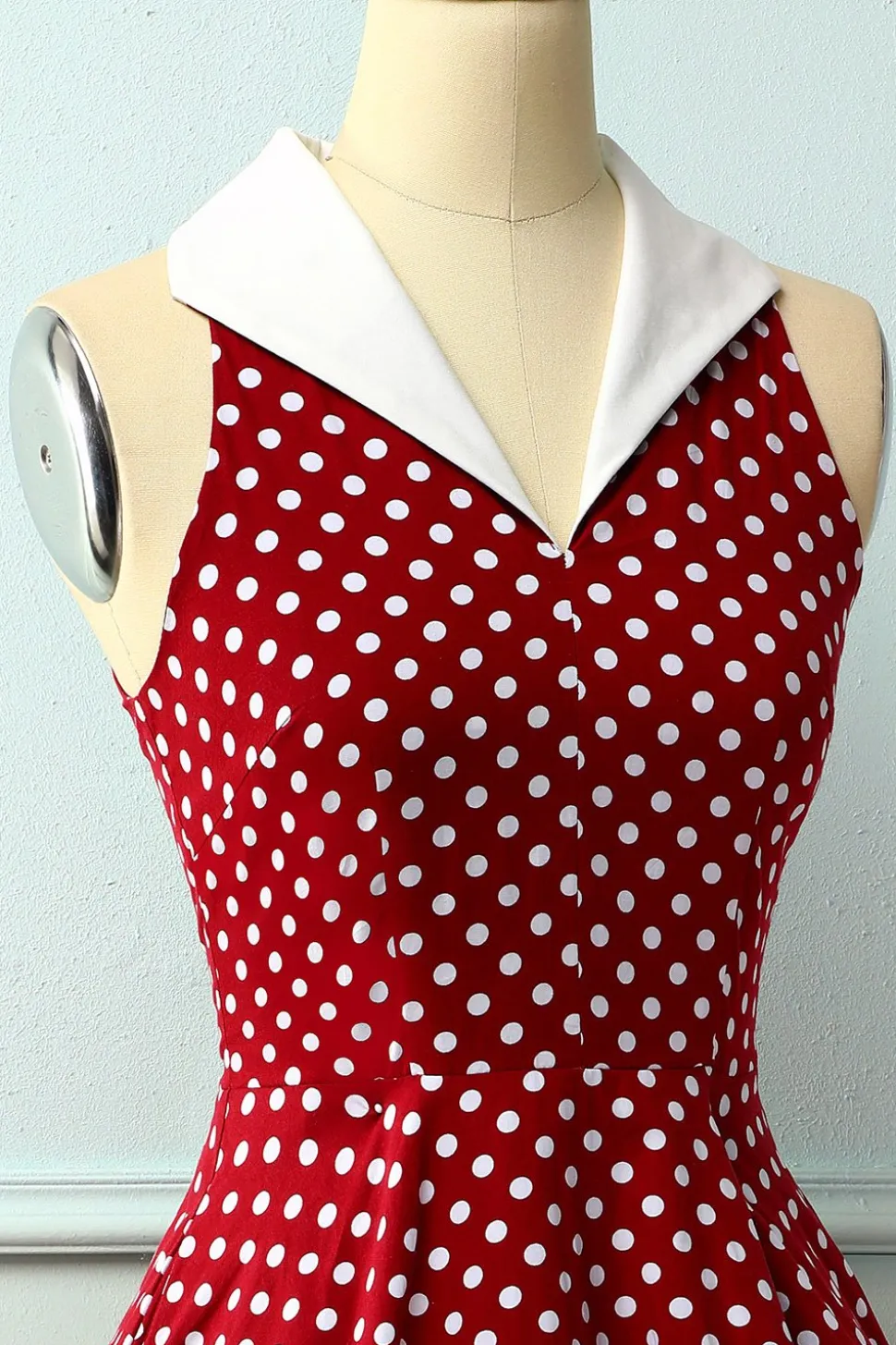 Vestido Borgonha com Bolinhas Brancas
