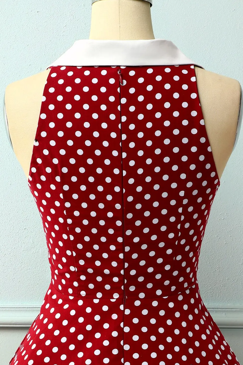 Vestido Borgonha com Bolinhas Brancas