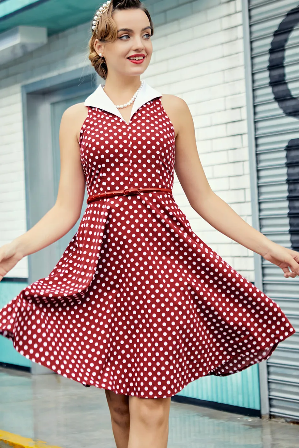 Vestido Borgonha com Bolinhas Brancas
