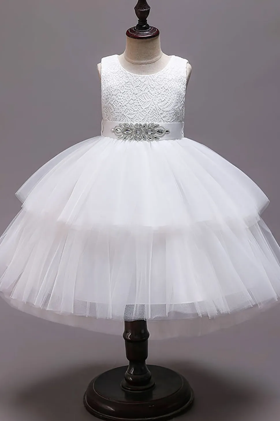 Vestido branco A-Line Tiered Flower Girl com renda