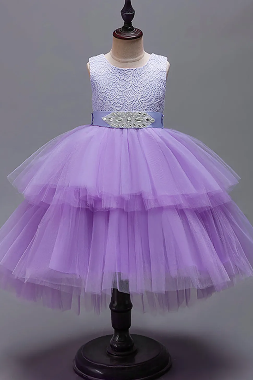 Vestido branco A-Line Tiered Flower Girl com renda