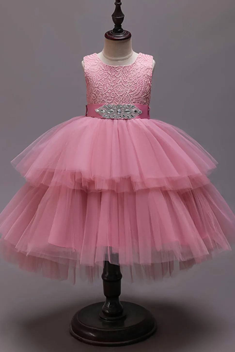 Vestido branco A-Line Tiered Flower Girl com renda