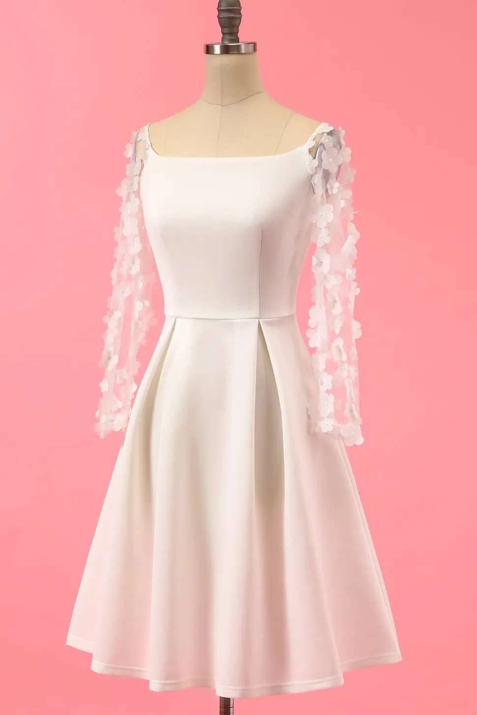 Vestido branco partido do laço