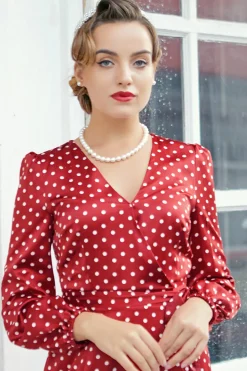 Vestido casual de bolinhas bordô