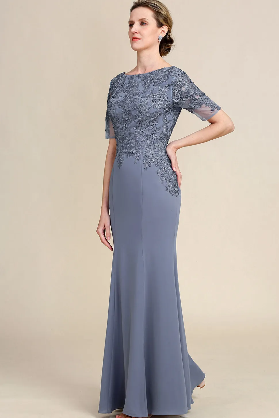 Vestido Cinza de Mãe da Noiva Com Appliques