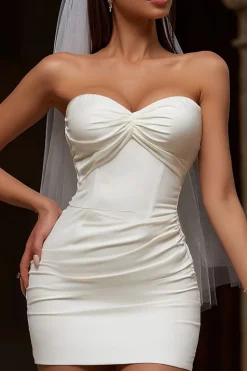 Vestido Curto de Noiva Sweetheart Corset Bodycon Marfim